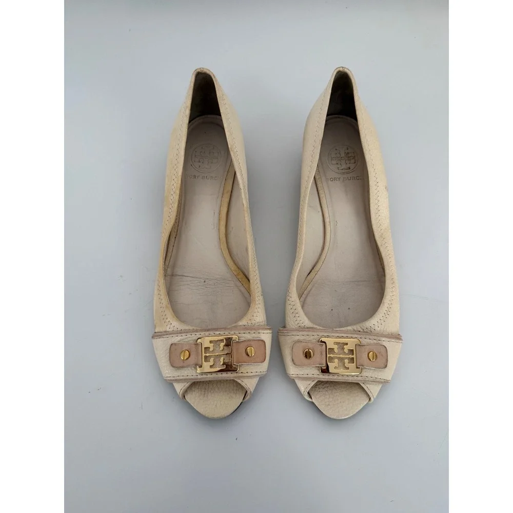 Tory Burch Cream Leather Peep Toe Cork Wedge Heels Gold Reva Logo Size 9.5 Flaw